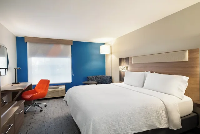 غرفة قياسية بسرير كينج لذوي الإعاقة، Holiday Inn Express Washington 2/2