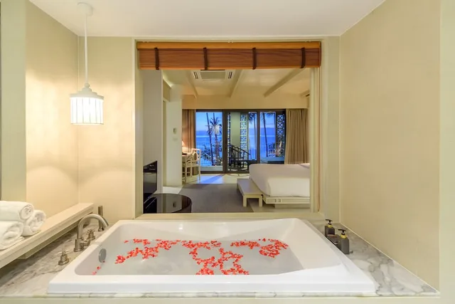 Suite, King Bed, Beach Front، Awa Resort Koh Chang 8/10