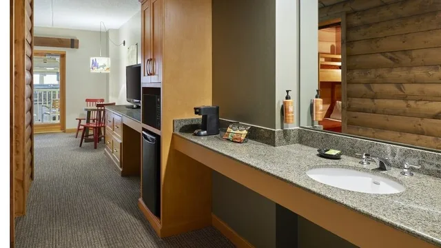 Cabin, Multiple Beds، Great Wolf Lodge Bloomington 4/4