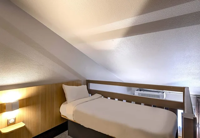 غرفة رباعية بأربعة أسرّة، B&B Hotel Bordeaux Sud 2/3