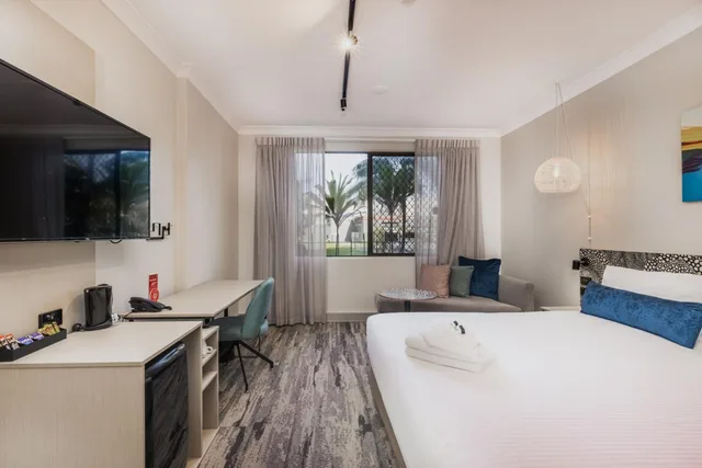 Room, King Bed, Accessible, Mermaid Waters Hotel by Nightcap Plus 3/8