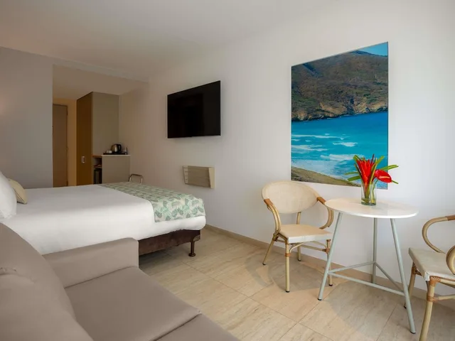 غرفة سوبيريور بسرير كينج مع أريكة، Mercure Santa Marta Emile 8/10