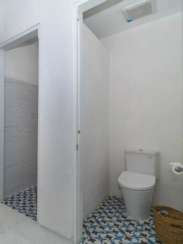 Cave, Twin Beds, No Window، Loccal Collection Labuan Bajo 2/3
