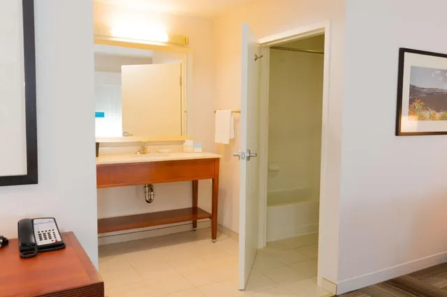 استوديو بسرير كينج مع أريكة لذوي الإعاقة، Hampton Inn Suites Riverside Corona East 8/8