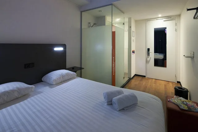 غرفة صغيرة مزدوجة، easyHotel Rotterdam City Centre 7/14