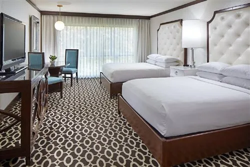 غرفة بسرير مزدوج أو سريرين منفصلين، Riviera Resort and Spa Palm Springs 1/2