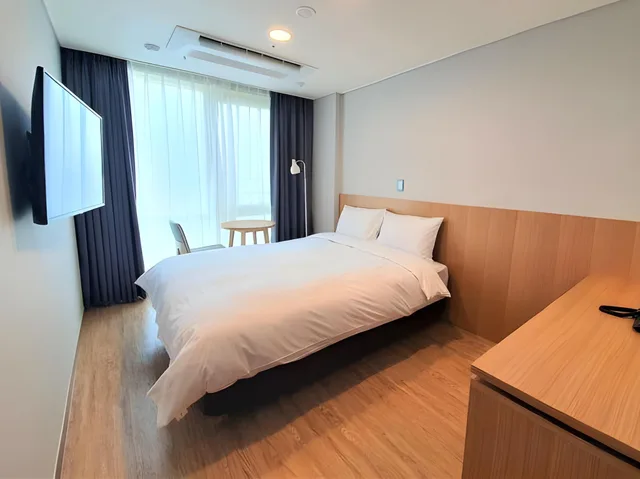 غرفة بسرير مزدوج، Hotel Kenny Yeosu 1/1