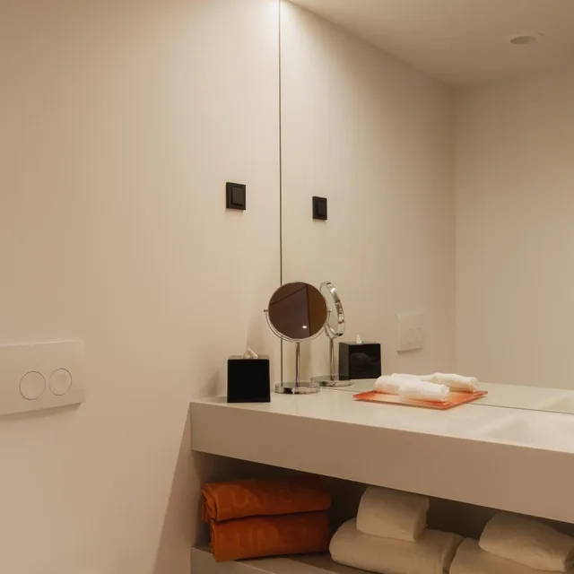 Connecting, Double Bed, Light View، Lumen Hotel and The Lisbon Light Show 5/7