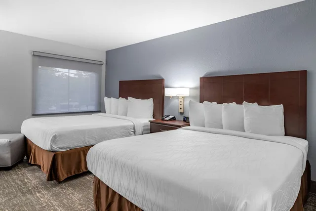 غرفة بسريرين كوين، Best Western Plus Orange County 2/4