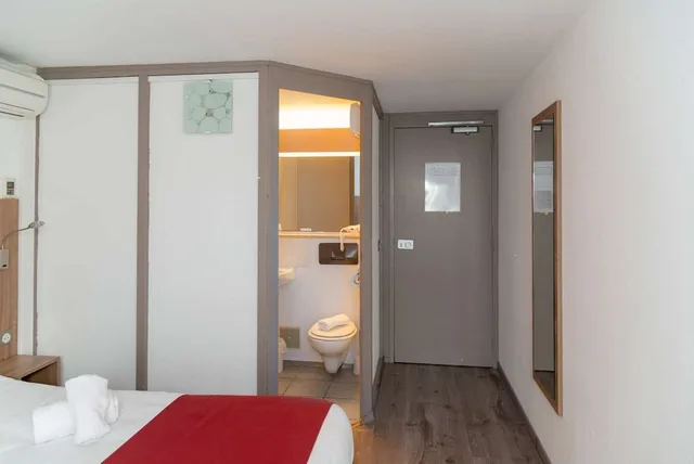 غرفة قياسية بسرير مزدوج، BRIT HOTEL PLAISANCE 3/5