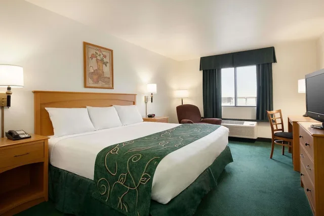 غرفة بسرير كينج، Travelodge By Wyndham Milford 2/3