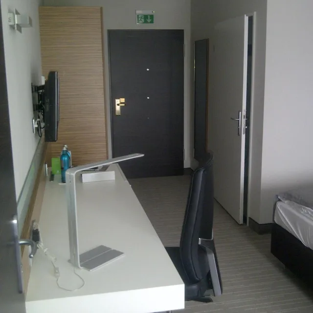 غرفة بسرير كينج لذوي الإعاقة، Holiday Inn Leipzig Gunthersdorf 2/2
