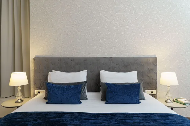جناح جونيور، Athenaeum Eridanus Luxury Hotel 4/4