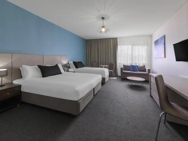 غرفة قياسية بسرير كينج وسرير فردي، Mantra Melbourne Melton 5/6