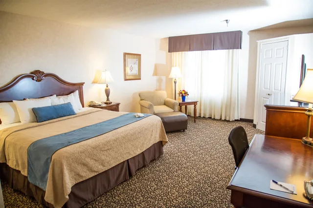 غرفة قياسية بسرير كوين لذوي الإعاقة، Best Western Plus Steeplegate Inn 2/7