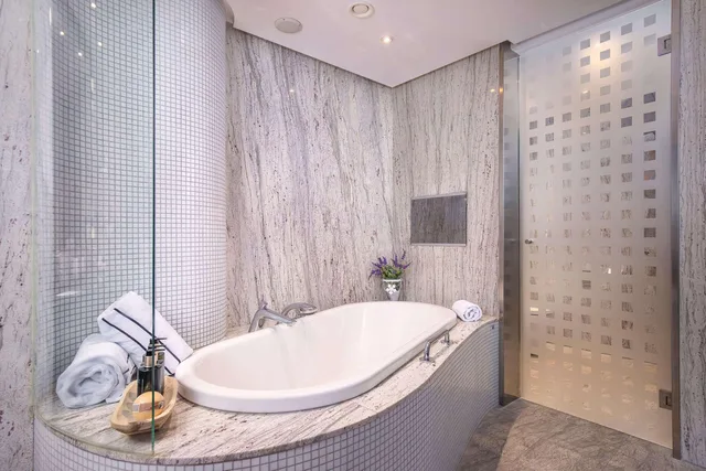 Penthouse, Suite، Melia Valencia Palacio de Congresos Formely Hilton Valencia 5/6