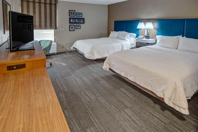 غرفة بسريرين كوين لذوي الإعاقة، Hampton Inn Orlando Maingate South 2/2