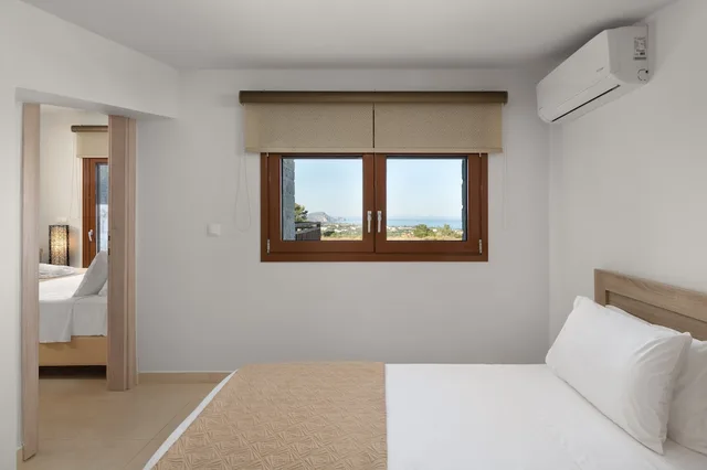 4 Bedrooms, Luxury, Villa, 1 Queen and 4 Single Beds, King and Queen Bed, Sea View, Sperveri Enalio Villas 4/6