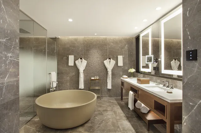 جناح غراند بسرير كينج بشرفة، GRAND HYATT KOCHI BOLGATTY 6/8