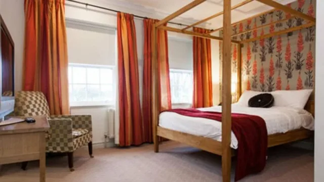 Four Poster, King Bed، Best Western Honest Lawyer Hotel 2/5