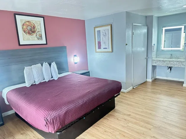 غرفة بسرير كينج لذوي الإعاقة، Ocean Gate Inn 3/10