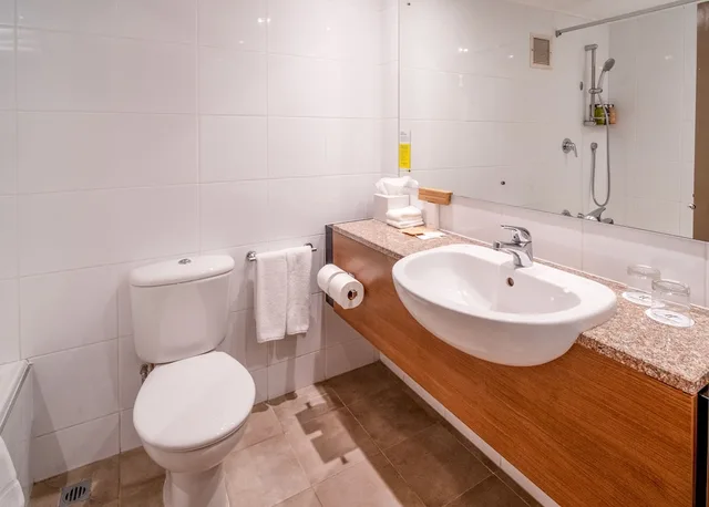 غرفة قياسية بسرير كينج، Holiday Inn Auckland Airport 9/10