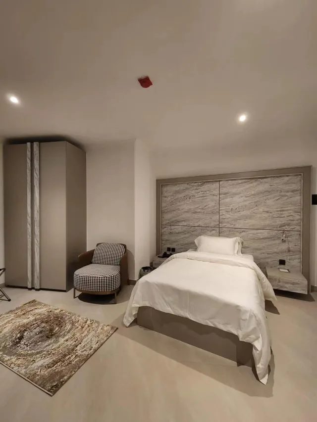 Room, Single, Imperial Suites Hotel 2/4