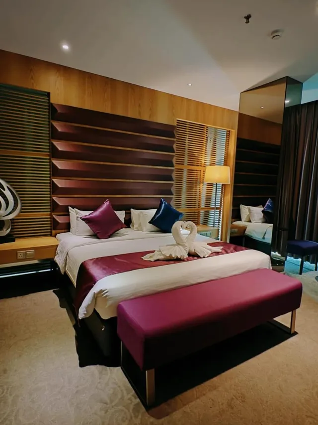 غرفة ديلوكس تنفيذية بسرير كينج، Greens Hotel And Suites 2/3