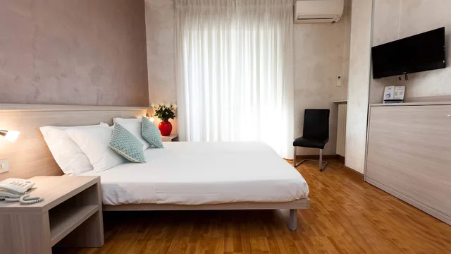 غرفة كومفورت بسرير مزدوج أو سريرين منفصلين، Lis Hotel 1/10