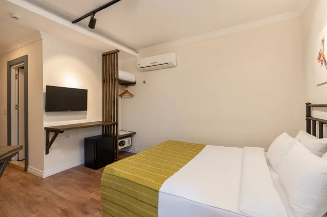 Standard, Double Bed, Azuu Boutique Hotel 4/9