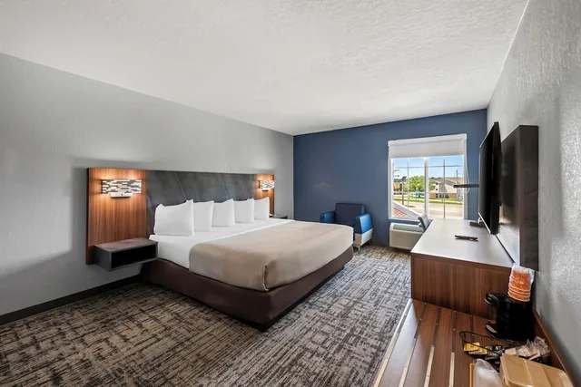 غرفة قياسية بسرير كينج، Quality Inn & Suites Manhattan 6/10