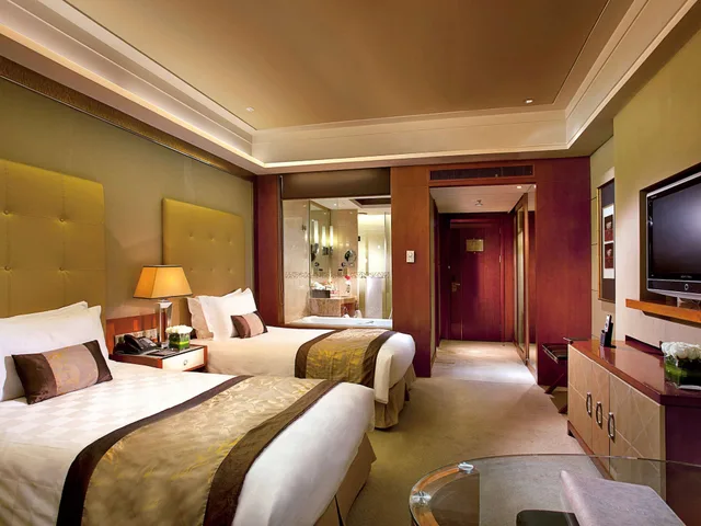 غرفة فاخرة بسريرين منفصلين بإطلالة على المدينة، Sofitel Harbin 3/9