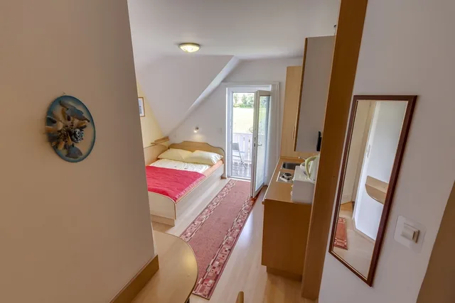 استوديو بسرير مزدوج وسرير فردي بإطلالة على الجبل بشرفة، Rooms and Apartments Jana 4/10