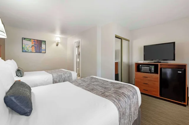 غرفة قياسية بسريرين مزدوجين، Best Western Ptarmigan Lodge 3/9