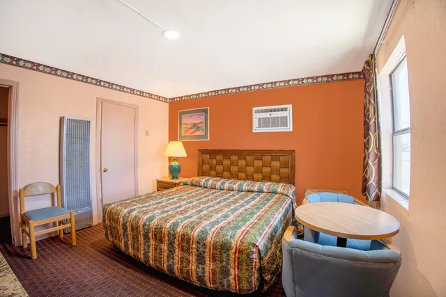 غرفة بسرير كينج، Sands Motel By OYO El Paso near Airport 2/6