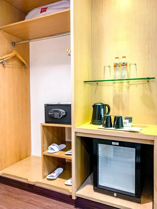 غرفة قياسية بسرير مزدوج، Tamarin Hotel Jakarta 4/5
