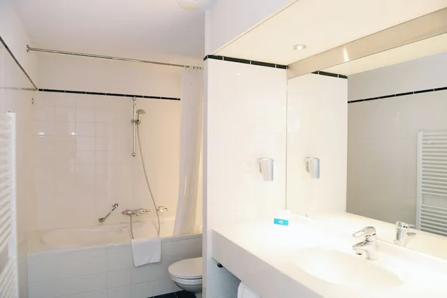 غرفة كومفورت بسريرين منفصلين، AMRATH GRAND HOTEL DE L EMPEREUR 9/10