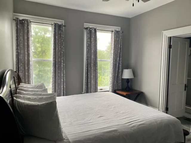 غرفة قياسية بسرير كينج، Captain Wohlt Inn Bed Breakfast 2/6