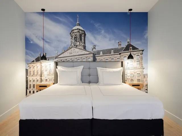 غرفة بريميوم بسريرين منفصلين، Swissotel Amsterdam 3/6