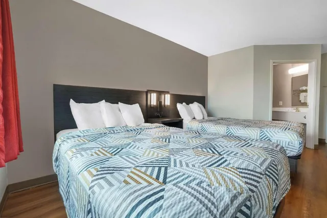 2 Full Beds - Micfridge, Smoking، Motel6 Montgomery, AL - Airport 2/5