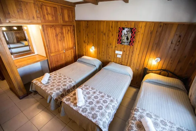 غرفة ثلاثية بسرير بطابقين وسرير فردي، Tierra Gaucha Hostel Boutique 4/7