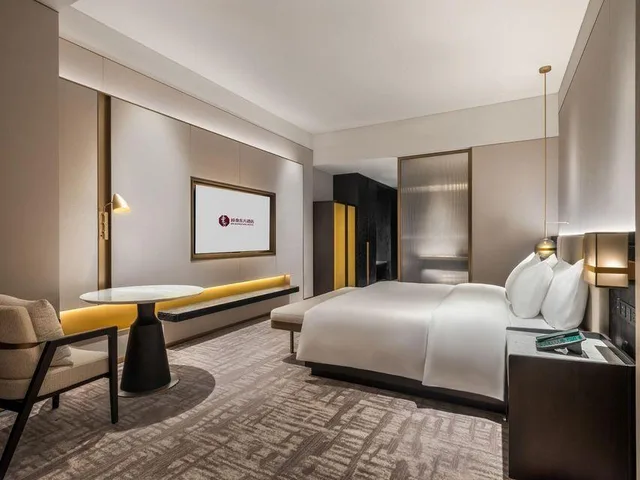 غرفة ديلوكس بسرير كينج لغير المدخنين، LN Dongfang Hotel Nansha 1/1