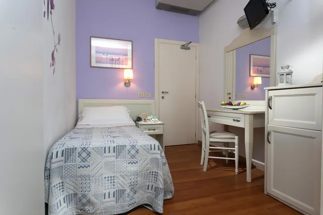 غرفة مفردة، Hotel Mon Pays 1/2