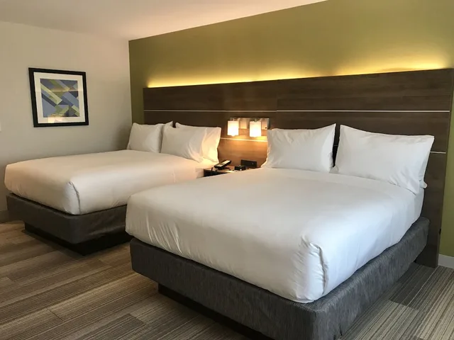 غرفة قياسية بسريرين مزدوجين، Holiday Inn Express Hotel Suites Pasadena Colorado Boulevard 1/5