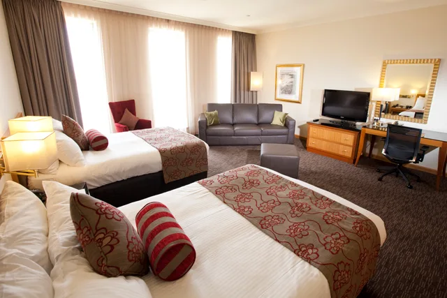 غرفة كلوب بسريرين منفصلين، Duxton Hotel 2/5