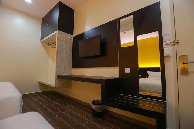 Deluxe, Executive, Twin Beds, Pantai Regal Hotel 2/2