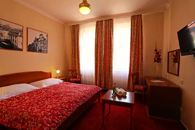 Standard, Twin Beds, Anna 2/5