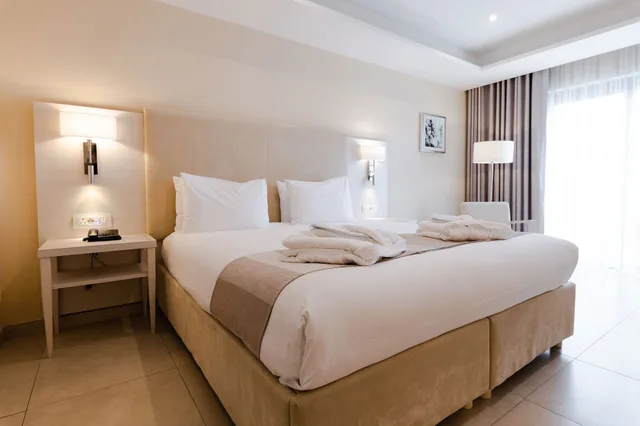 Deluxe, Double Bed, Hot Tub, Maritim Antonine Hotel and Spa Malta 5/10