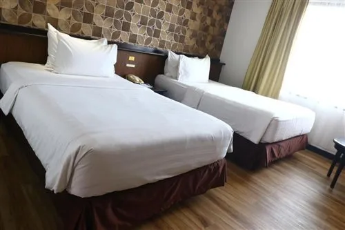 غرفة تنفيذية بسرير مزدوج أو سريرين منفصلين، Jakarta Airport Hotel 1/2