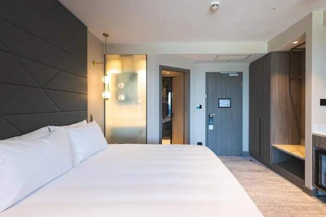 غرفة قياسية بسرير كينج بإطلالة على النهر بشرفة، Crowne Plaza Constanta Mamaia Beach 4/10